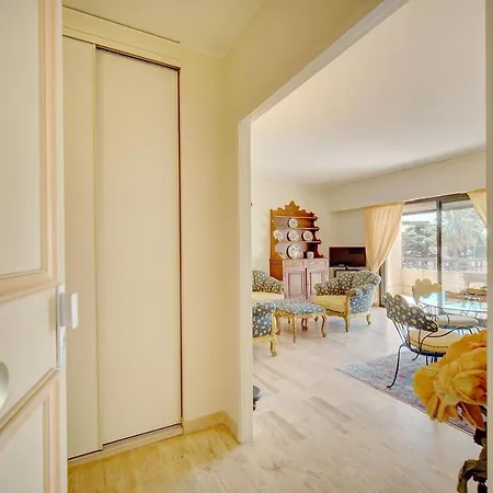 Lejlighed 3 Bedrooms In Center And South Terrace