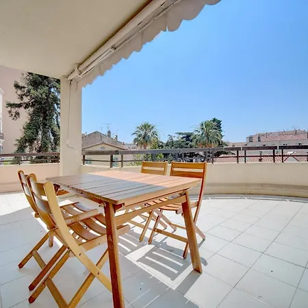 3 Bedrooms In Center And South Terrace * Cannes