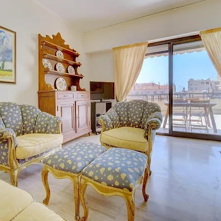 3 Bedrooms In Center And South Terrace * Cannes