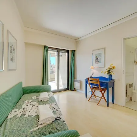 Lejlighed 3 Bedrooms In Center And South Terrace *