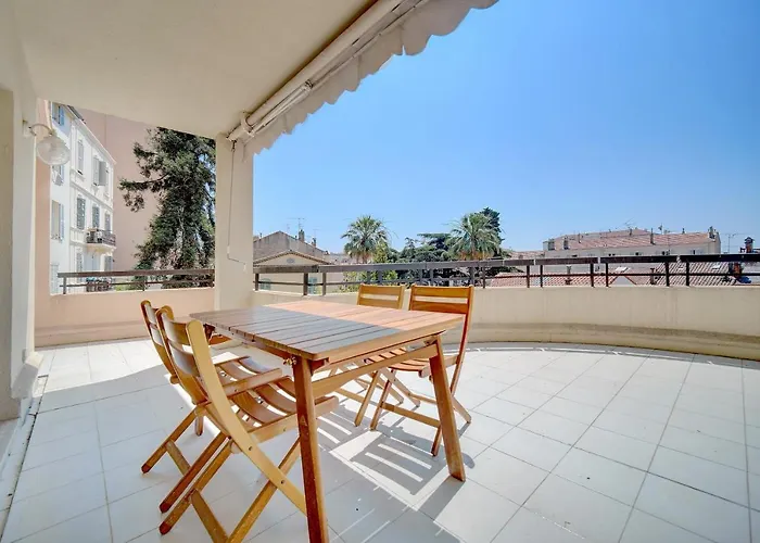 3 Bedrooms In Center And South Terrace * Cannes